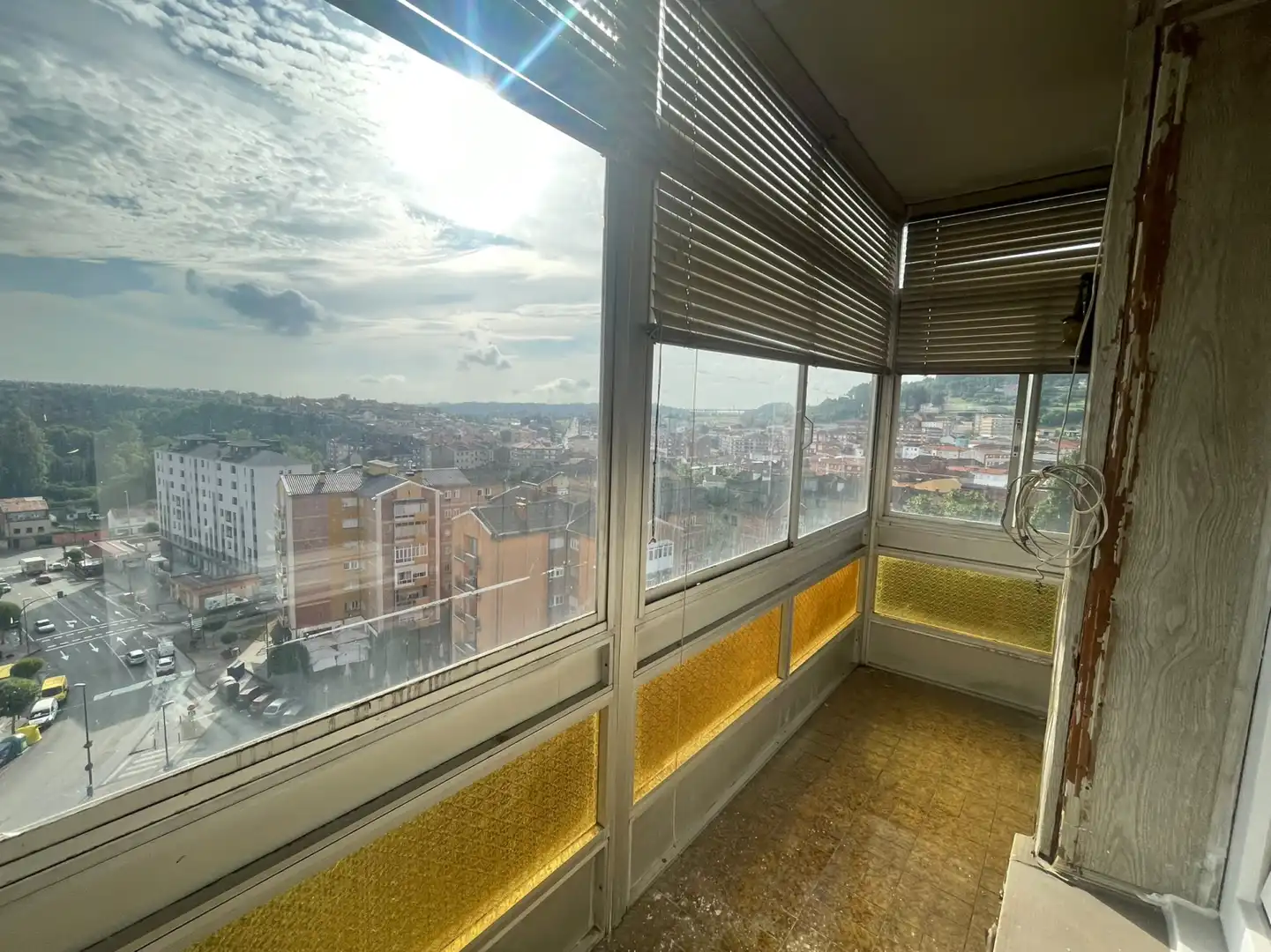 Habitación de Piso en venta en Avilés con Calefacción y Balcón