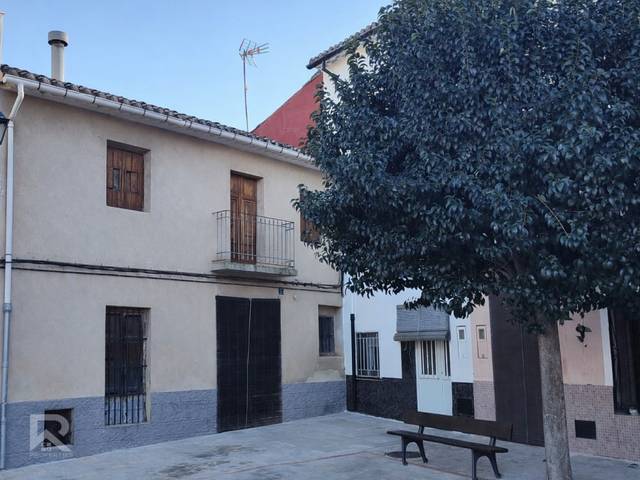 Casa-chalet en Venta en Plaza Cervantes en Montitxelvo / Montichelvo