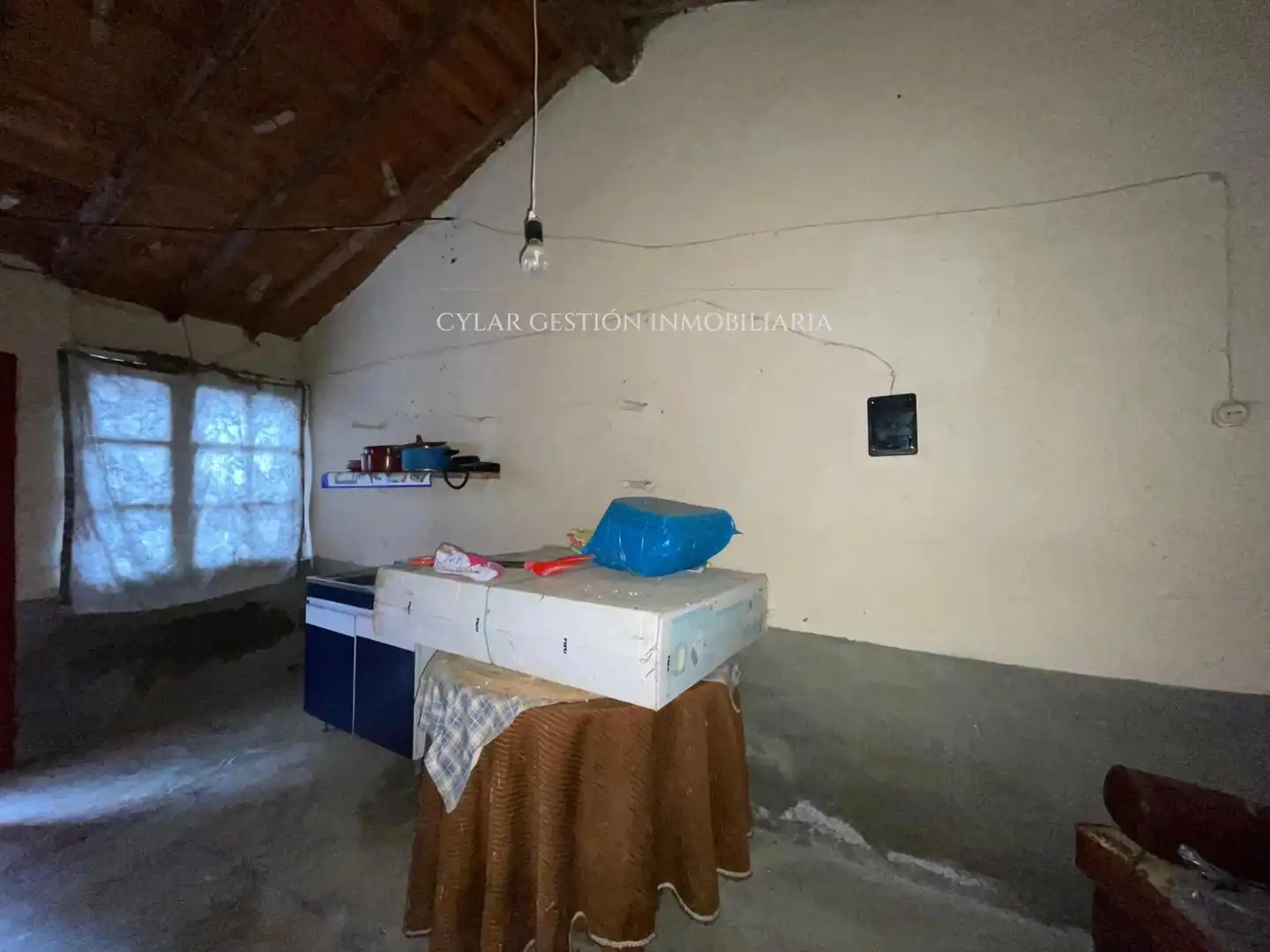 Casa o xalet en venda en San Pedro de Rozados amb Calefacció, Traster i Moblat