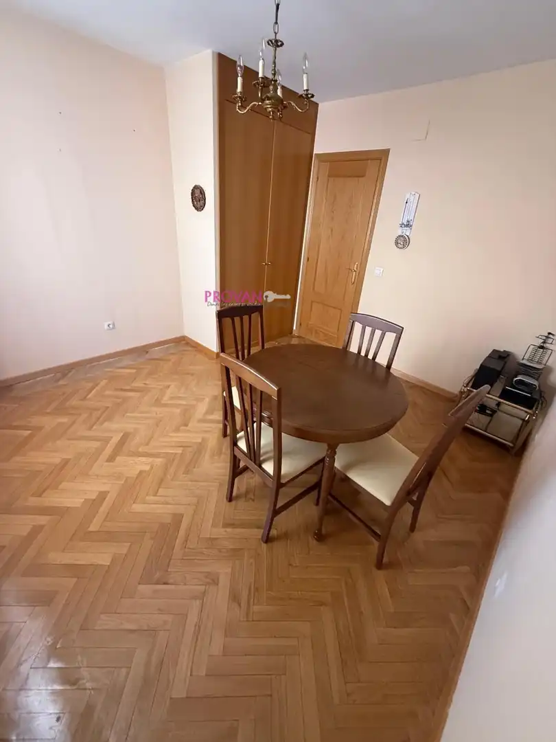 Menjador de Pis en venda en San Agustín del Guadalix amb Aire condicionat, Calefacció i Parquet
