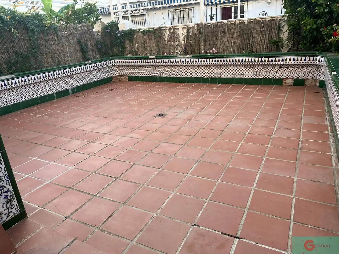 Chalet con piscina en venta en Salobreña Costa