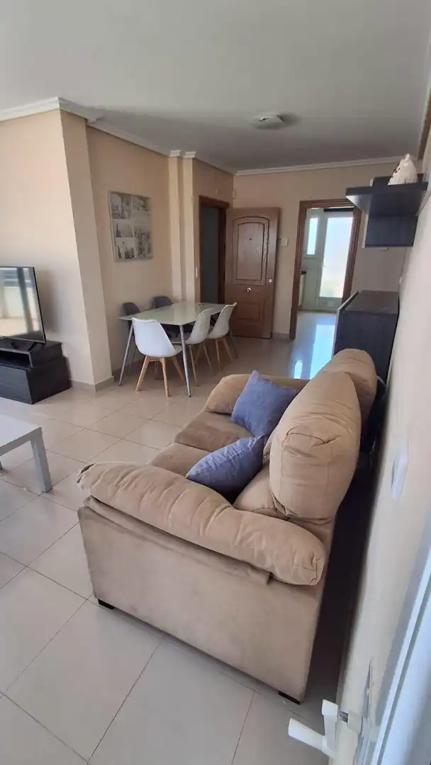 Wohnzimmer von Dachboden zur Miete in La Manga del Mar Menor mit Klimaanlage, Heizung und Terrasse