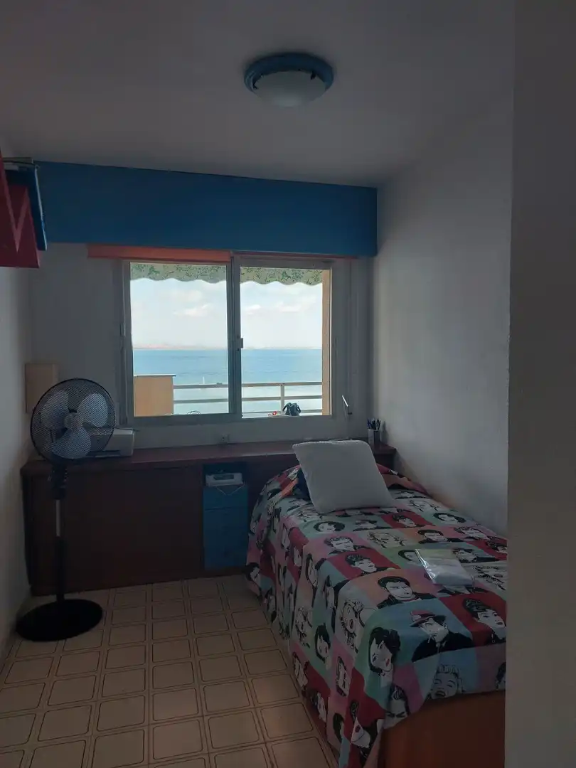 Habitación de Apartamento de alquiler en La Manga del Mar Menor con Terraza, Amueblado y Horno