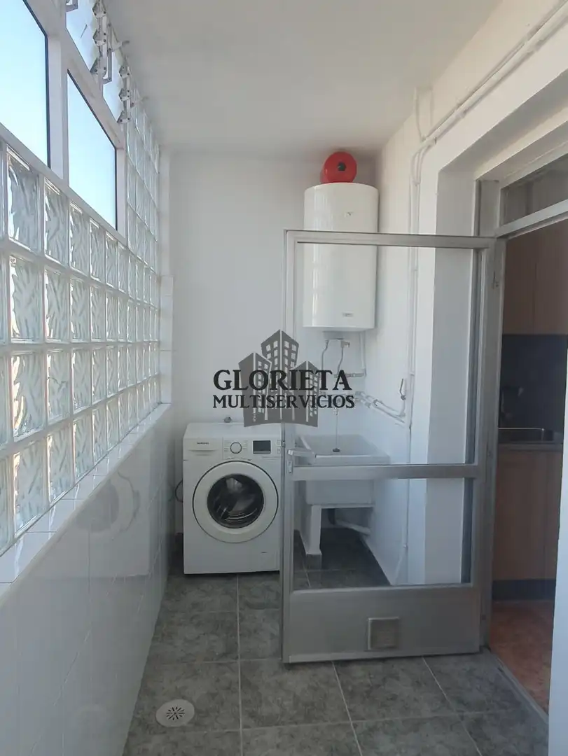 Cocina de Piso en venta en Vigo  con Calefacción, Terraza y Trastero