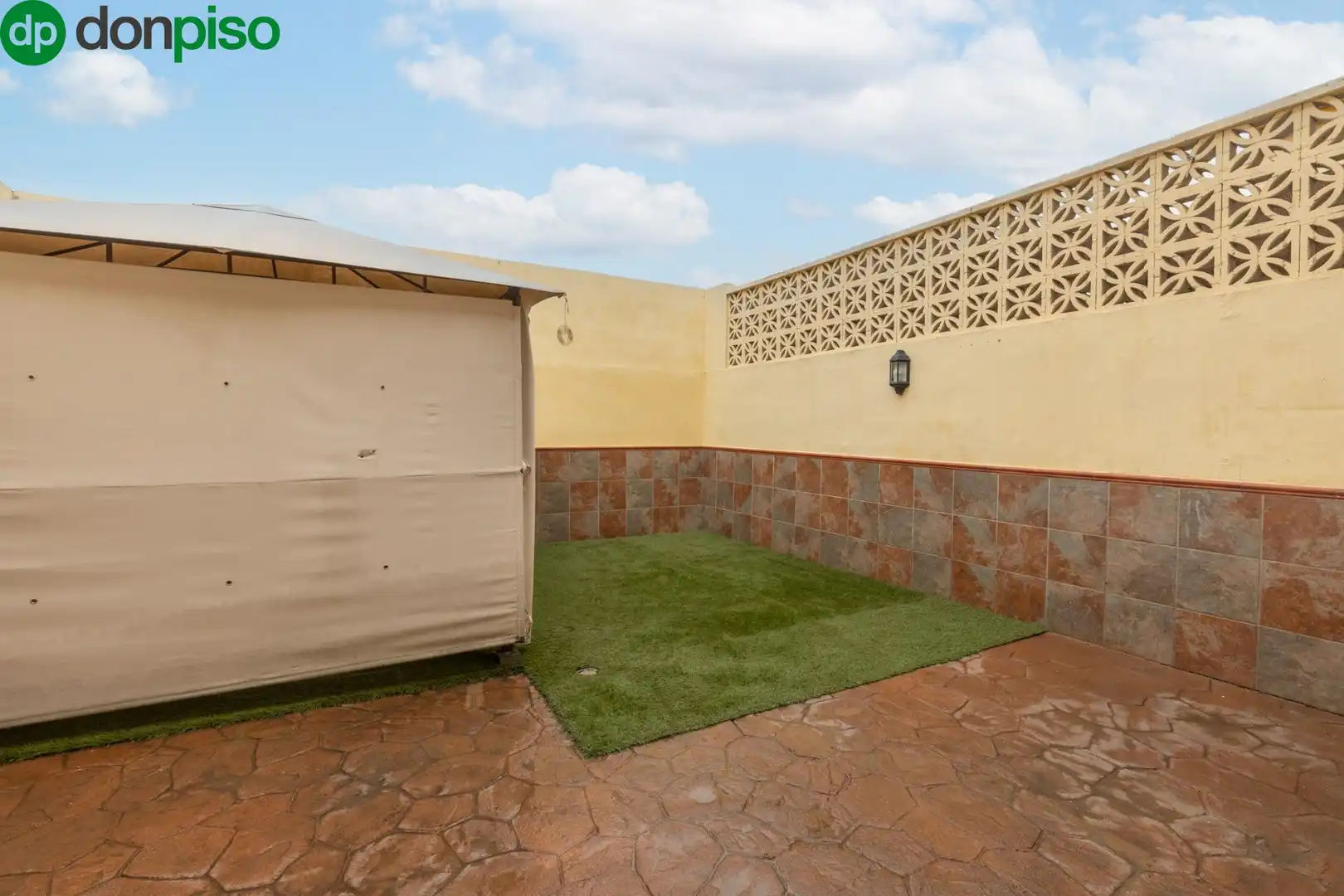 Terrace of Detached homes for sale in Vegas del Genil