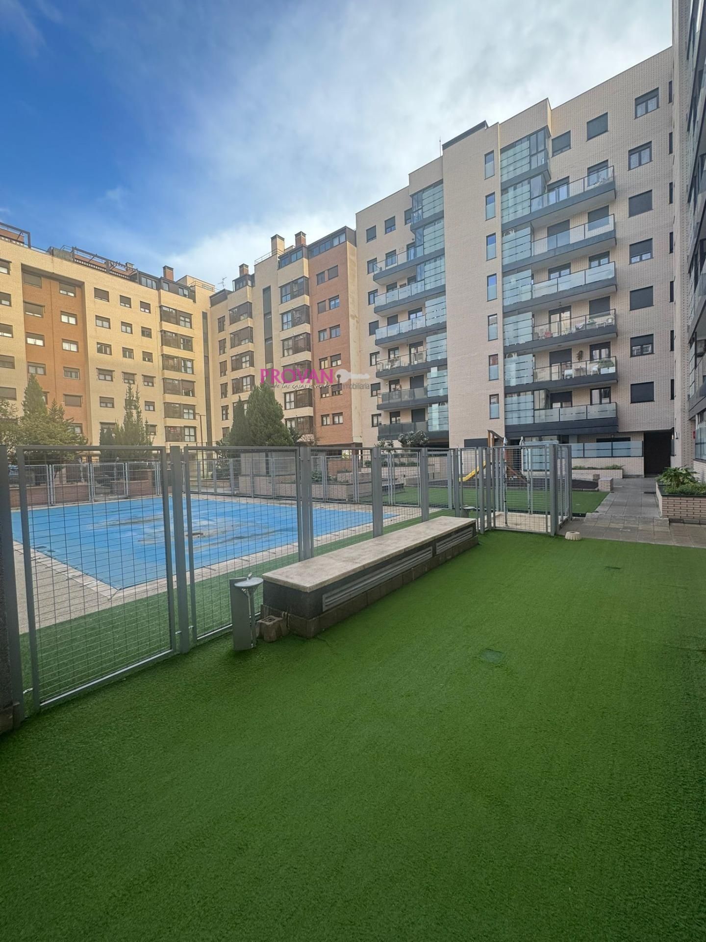Swimming pool of Flat for sale in Torrejón de Ardoz  with Heating, Storage room and Community pool
