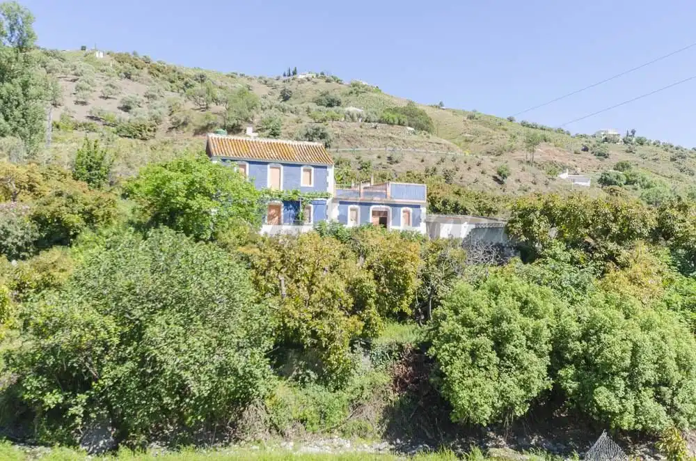 Casa amb piscina en venda a Árchez, imagen 2
