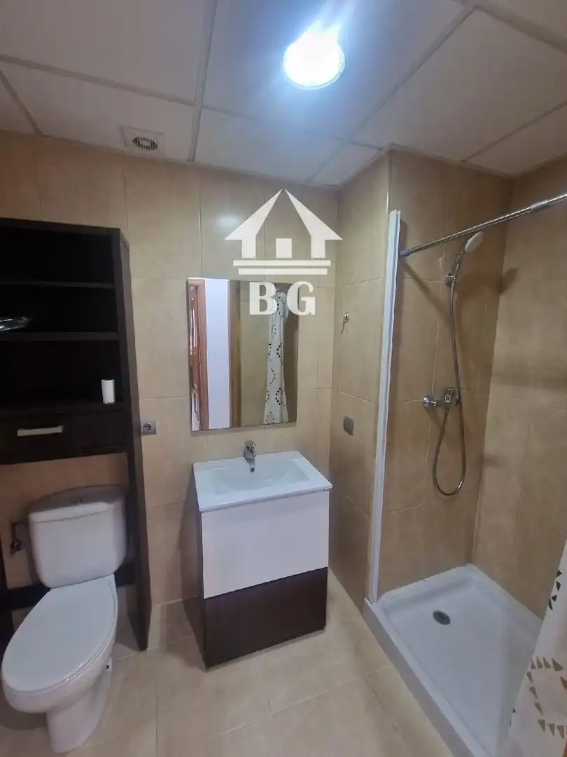 Badezimmer von Wohnung zum Verkauf in Lloret de Mar mit Heizung, Terrasse und Abstellraum