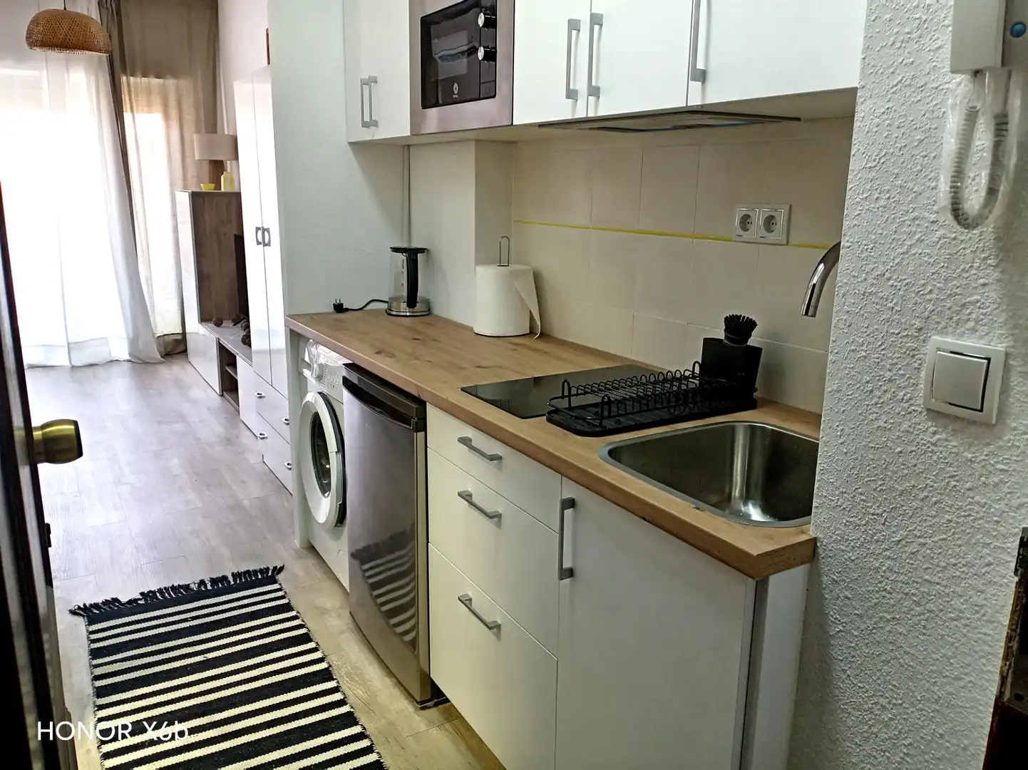 Cocina de Estudio de alquiler en Torrevieja con Aire acondicionado, Calefacción y Terraza