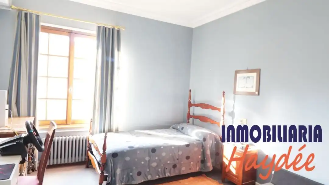 Schlafzimmer von Maisonette zum Verkauf in Leioa mit Heizung, Privatgarten und Terrasse