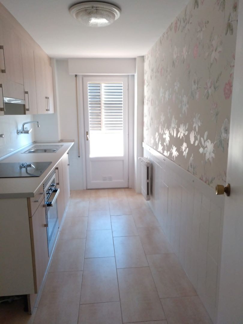 Kitchen of Flat to rent in  Zaragoza Capital  with Heating