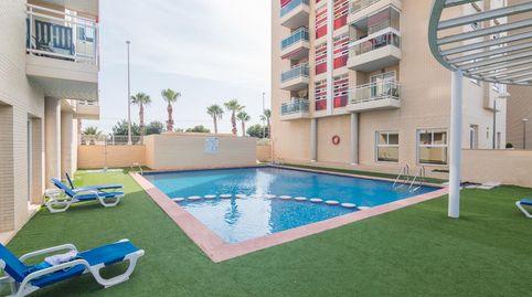 PISO EN URBANIZACIÓN EN EL CAMPELLO PLAYA!