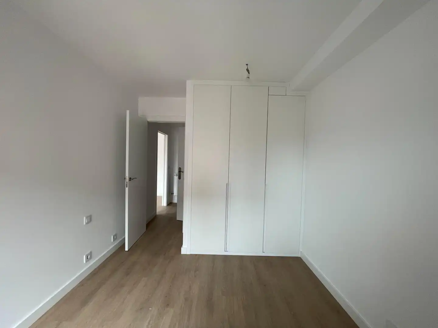 Habitación de Apartamento de alquiler en León Capital  con Calefacción, Parquet y Terraza