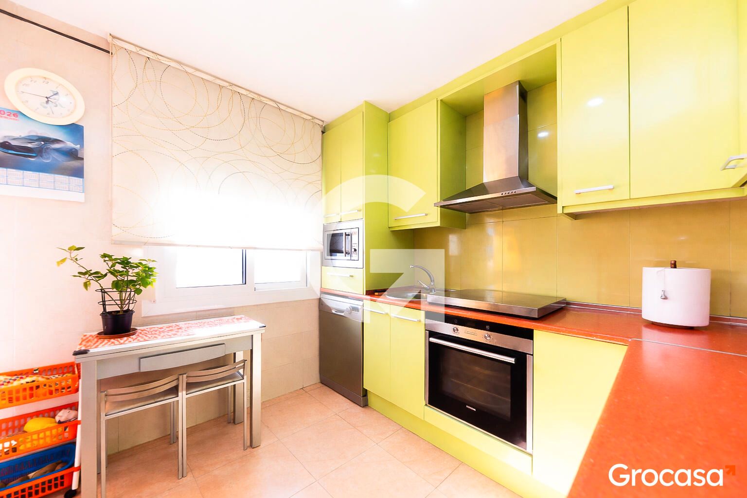 Cocina de Piso en venta en Sant Boi de Llobregat con Aire acondicionado