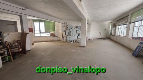 Nave industrial en suelo urbano, solar de 247 m2, esqui