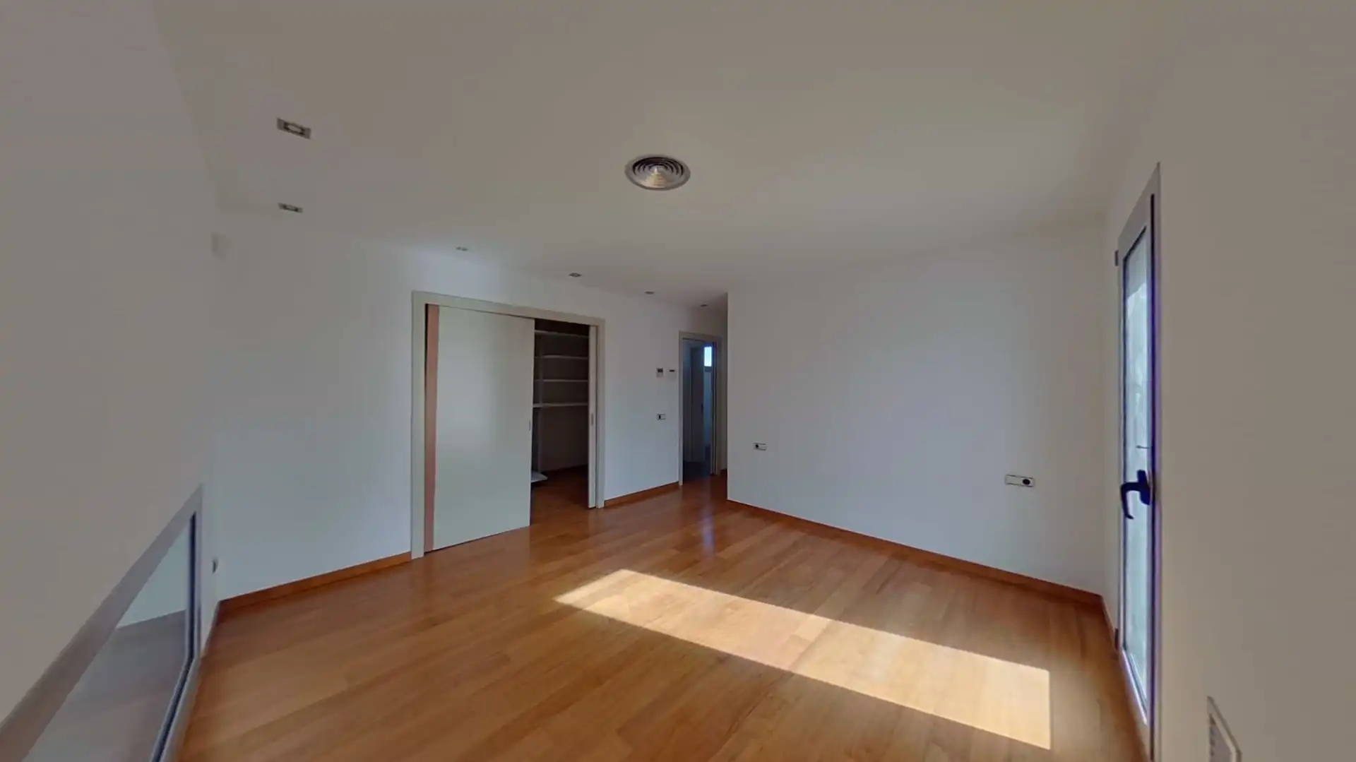 Casa o chalet en venta en Canovelles con Jardín privado, Parquet y Terraza