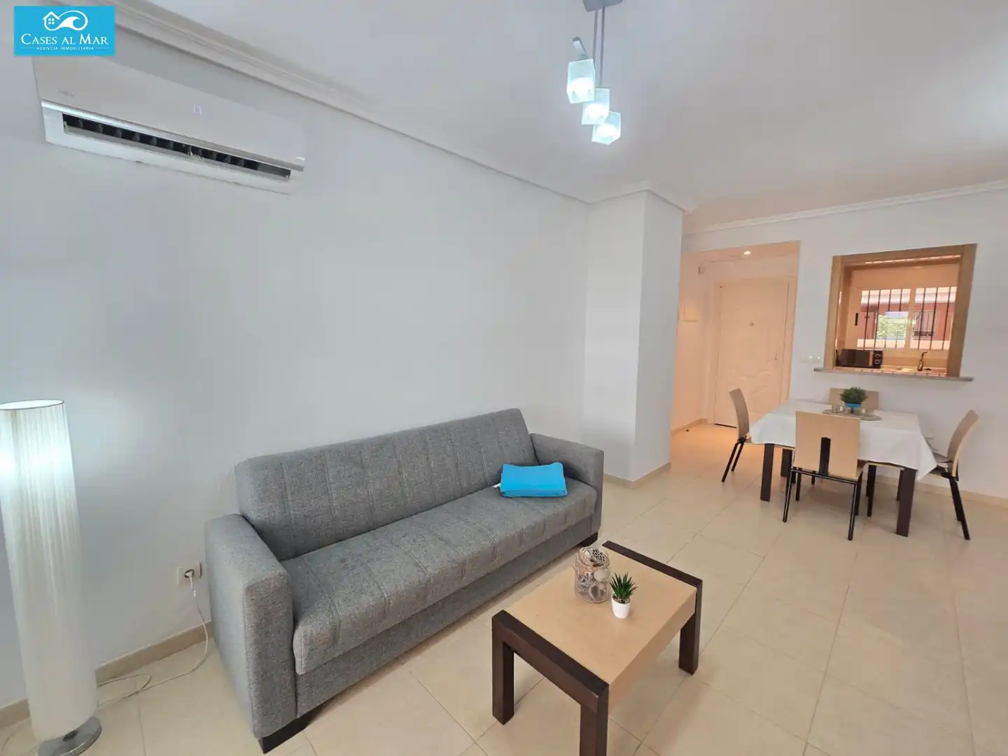 Apartament amb terrassa en venda a AMPLARIES 37, imagen 4