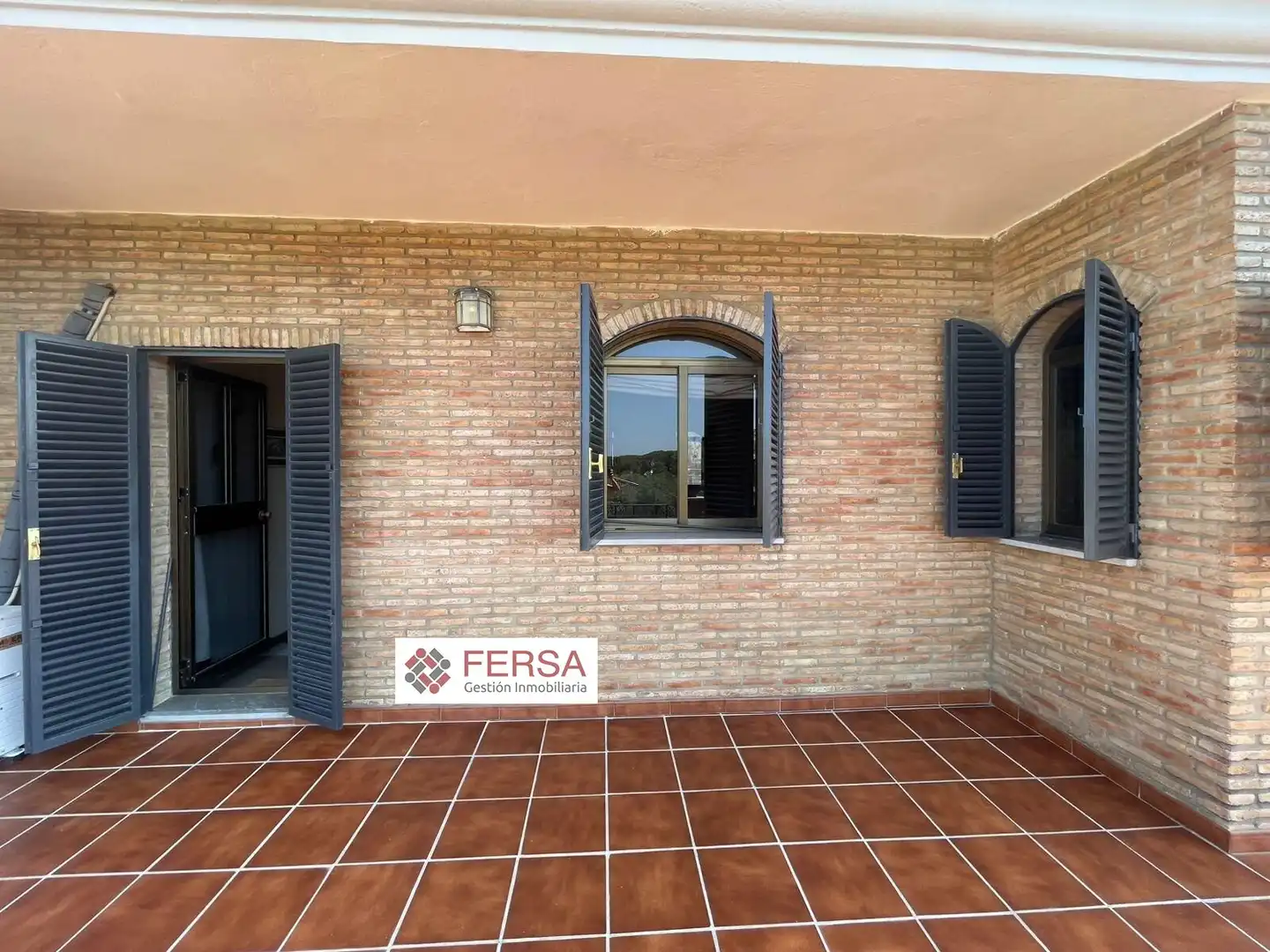 Terrassa de Casa o xalet en venda en El Puerto de Santa María amb Aire condicionat, Calefacció i Jardí privat