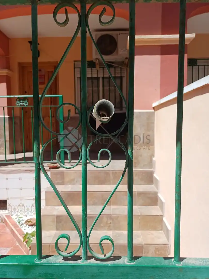 Casa pareada en venta en CL MANUEL VERA ESPINOSA  Es: Pl: Pt: RS EL SALADO II FASE I  TORREVIEJA (ALICANTE), imagen 2