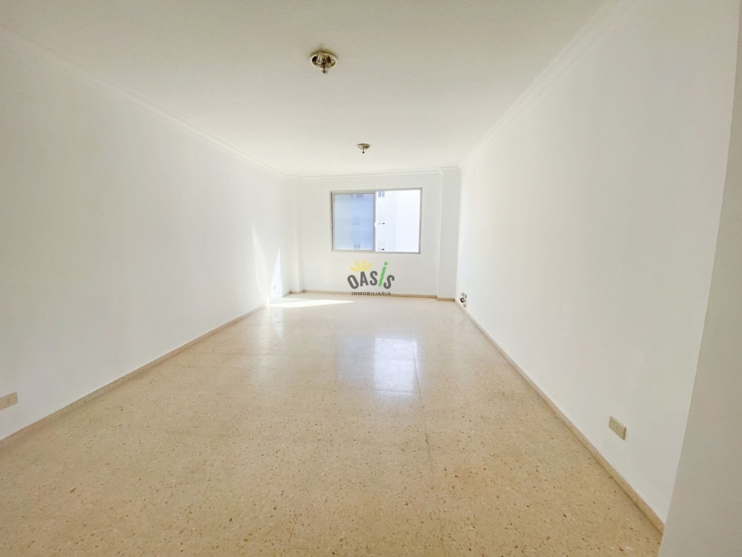 Living room of Flat for sale in  Santa Cruz de Tenerife Capital  with Storage room
