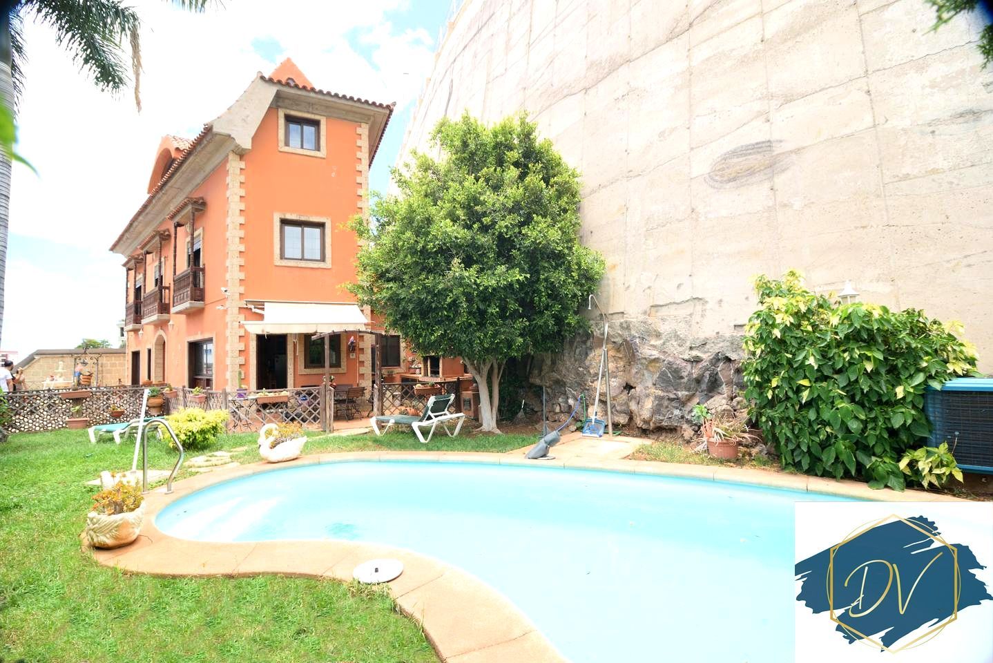 Swimming pool of House or chalet for sale in  Santa Cruz de Tenerife Capital  with Air Conditioner, Private garden and Terrace