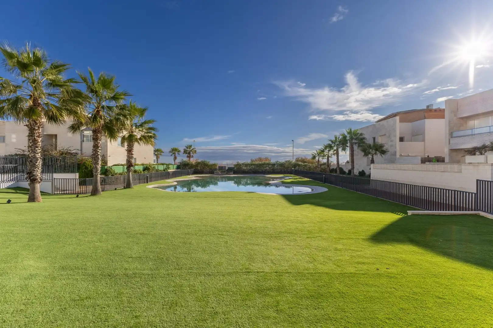 Piscina de Apartamento en venta en El Puig de Santa Maria con Aire acondicionado, Calefacción y Amueblado