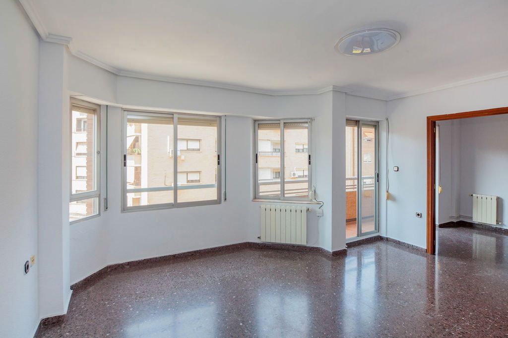 Piso en venta en  Valencia Capital