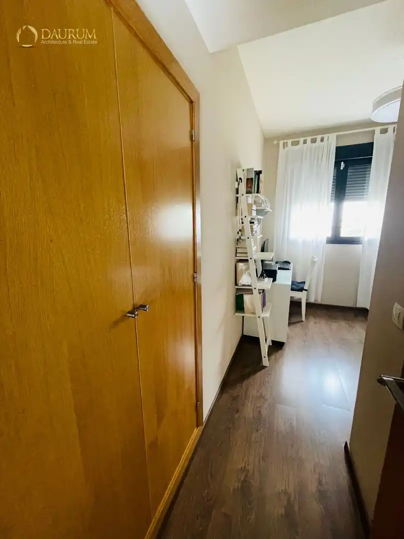 Habitación de Ático en venta en Mairena del Aljarafe con Aire acondicionado, Terraza y Piscina