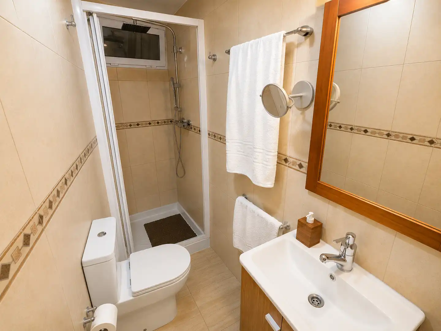 Baño de Planta baja en venta en Alicante / Alacant con Aire acondicionado, Amueblado y Horno
