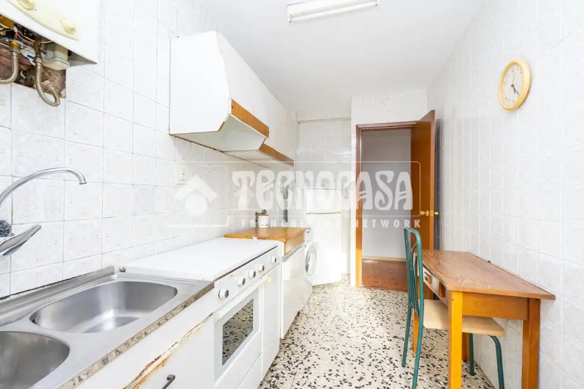 Cocina de Piso en venta en Coslada con Calefacción, Terraza y Balcón