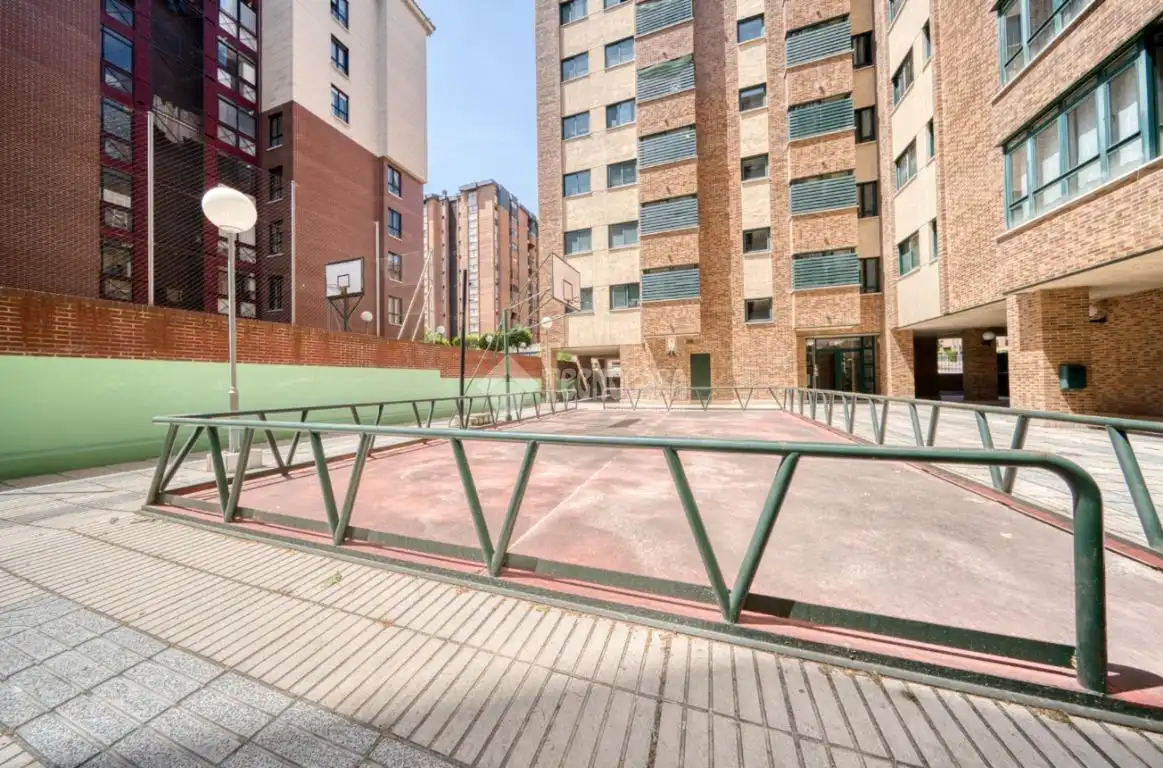 Exterior view of Flat for rent in Valladolid  with Heating and Community pool