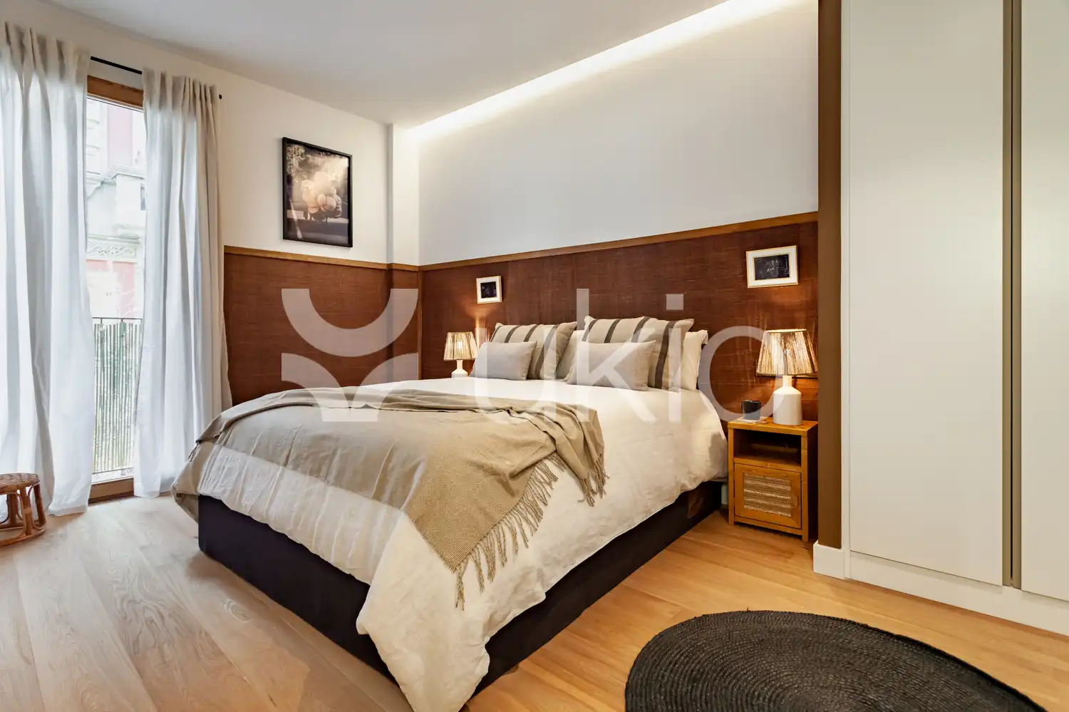 Dormitori de Apartament de lloguer en Barcelona amb Aire condicionat, Calefacció i Moblat