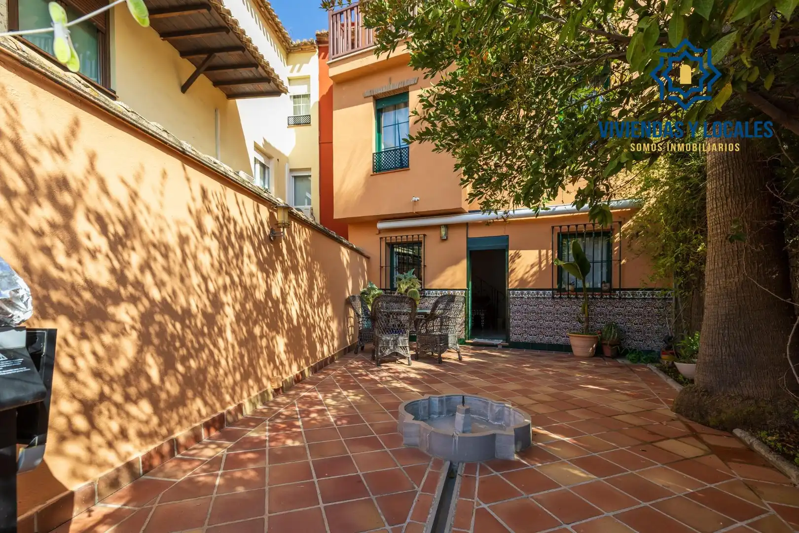 Terraza de Casa adosada en venta en Granada con Aire acondicionado, Calefacción y Jardín privado