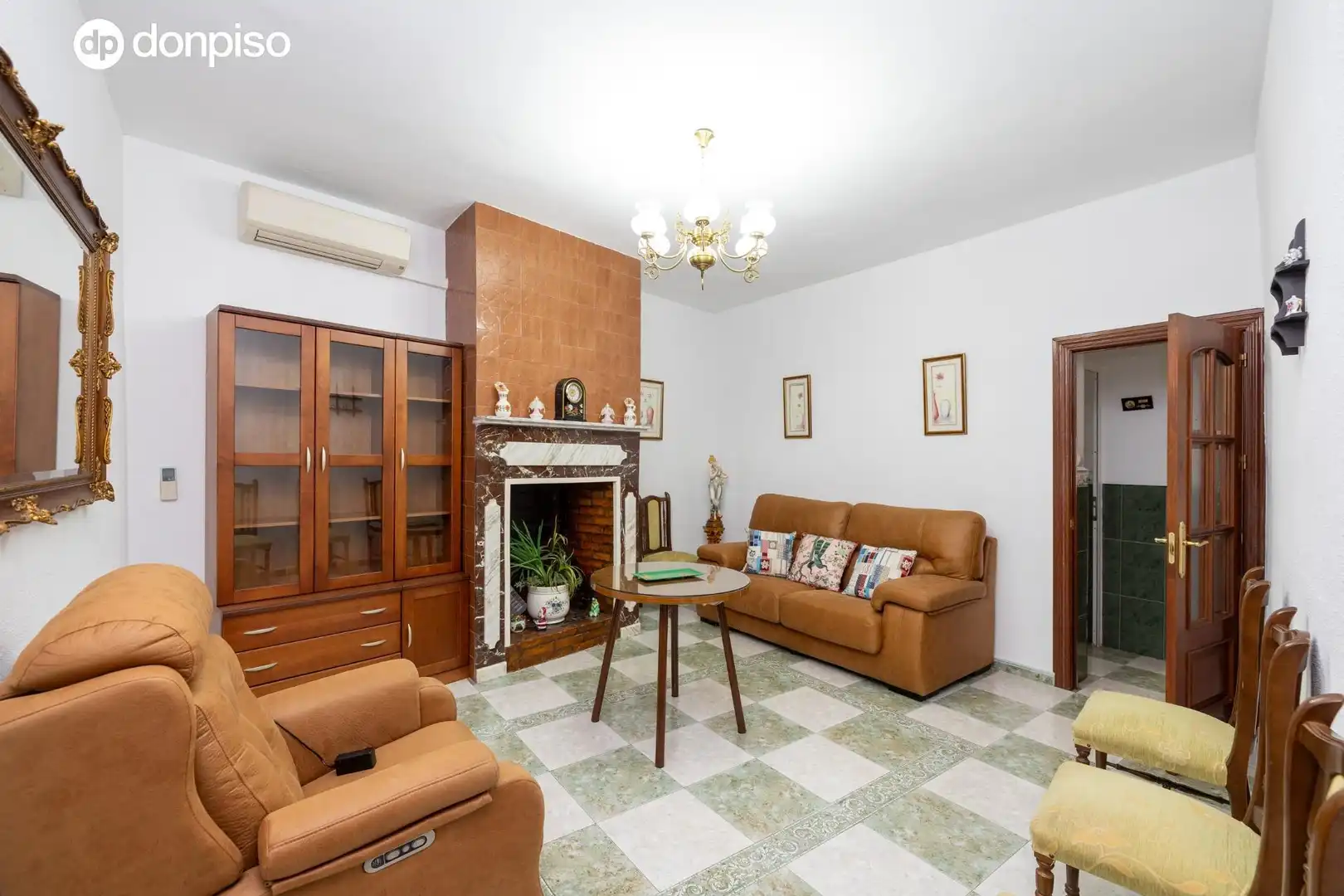 Living room of Detached homes for sale in Moraleda de Zafayona  with Air Conditioner, Heating and Terrace