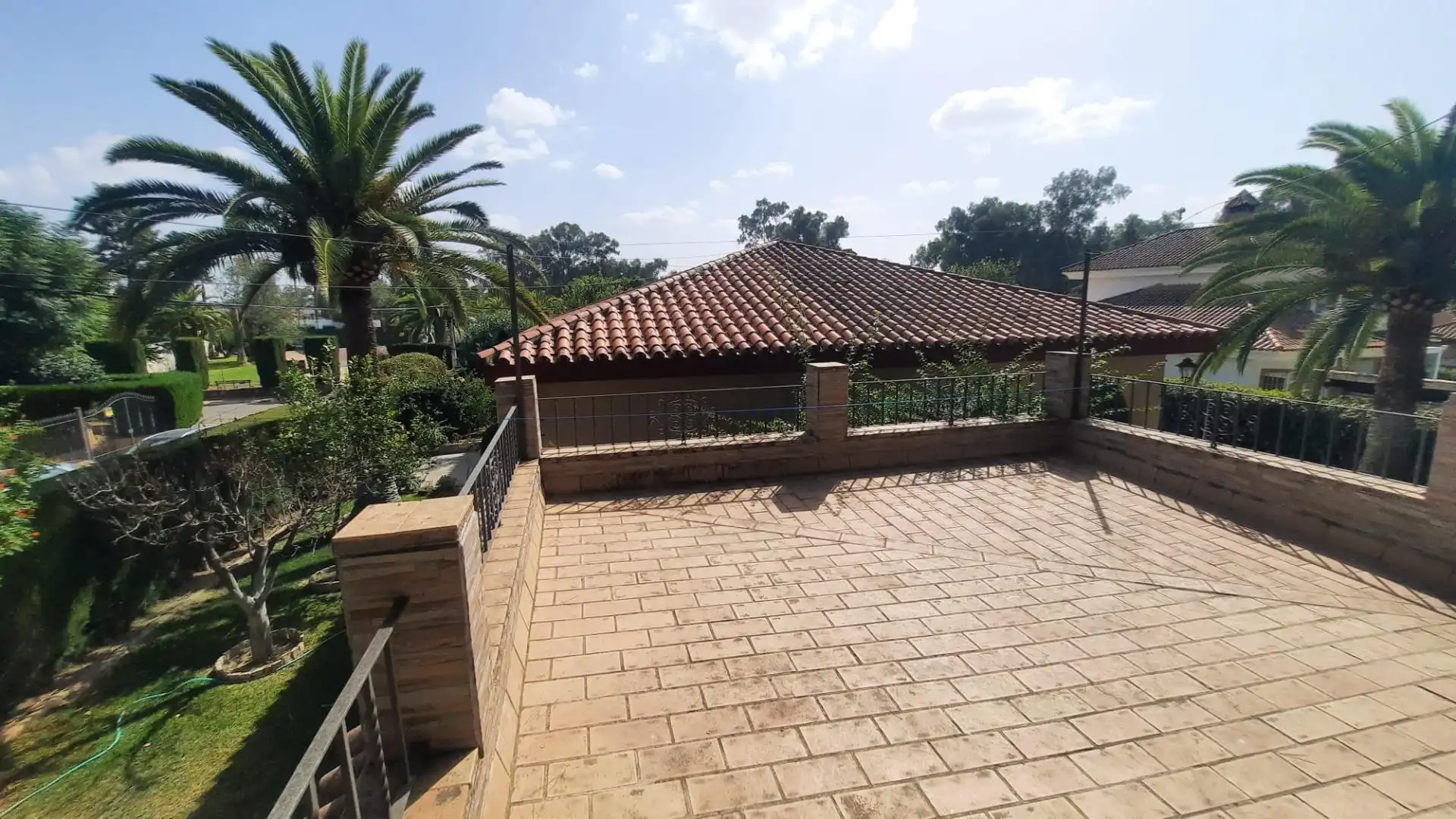 Chalet con piscina en venta en Carmona, imagen 9