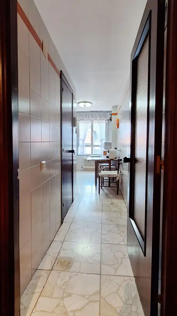 Piso de alquiler en Oviedo  con Calefacción, Parquet y Amueblado