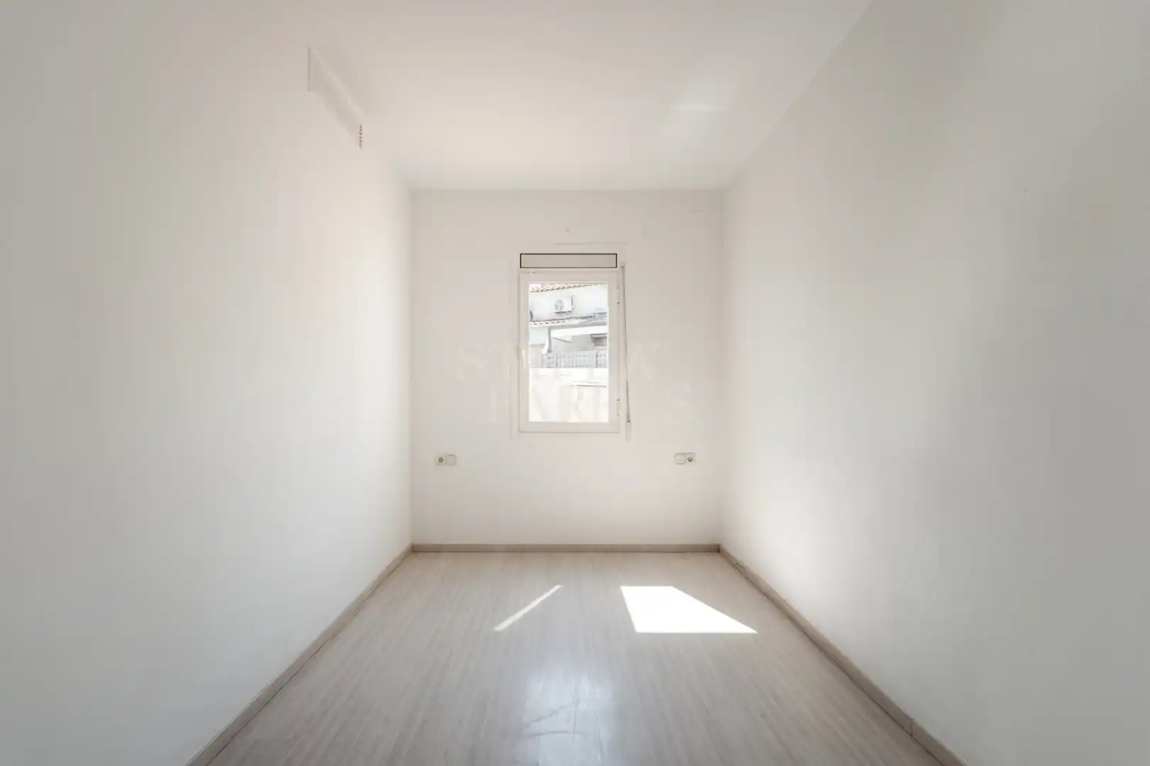 Habitación de Ático en venta en Barcelona con Aire acondicionado, Calefacción y Trastero