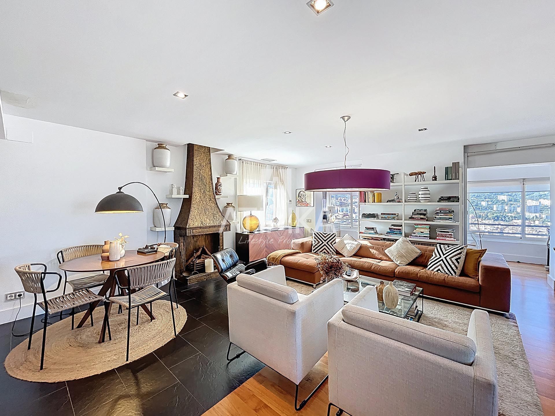 Sala d'estar de Dúplex en venda en  Barcelona Capital amb Aire condicionat, Calefacció i Terrassa