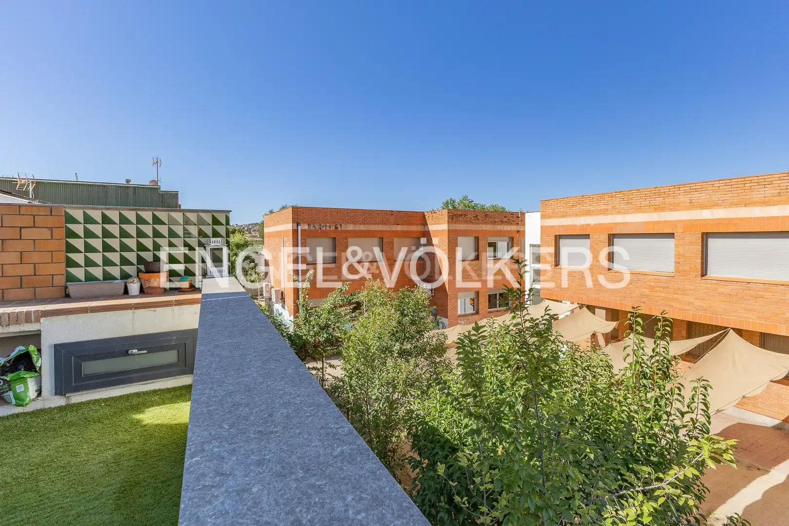 Vista exterior de Casa o xalet en venda en Sant Quirze del Vallès amb Aire condicionat, Calefacció i Jardí privat
