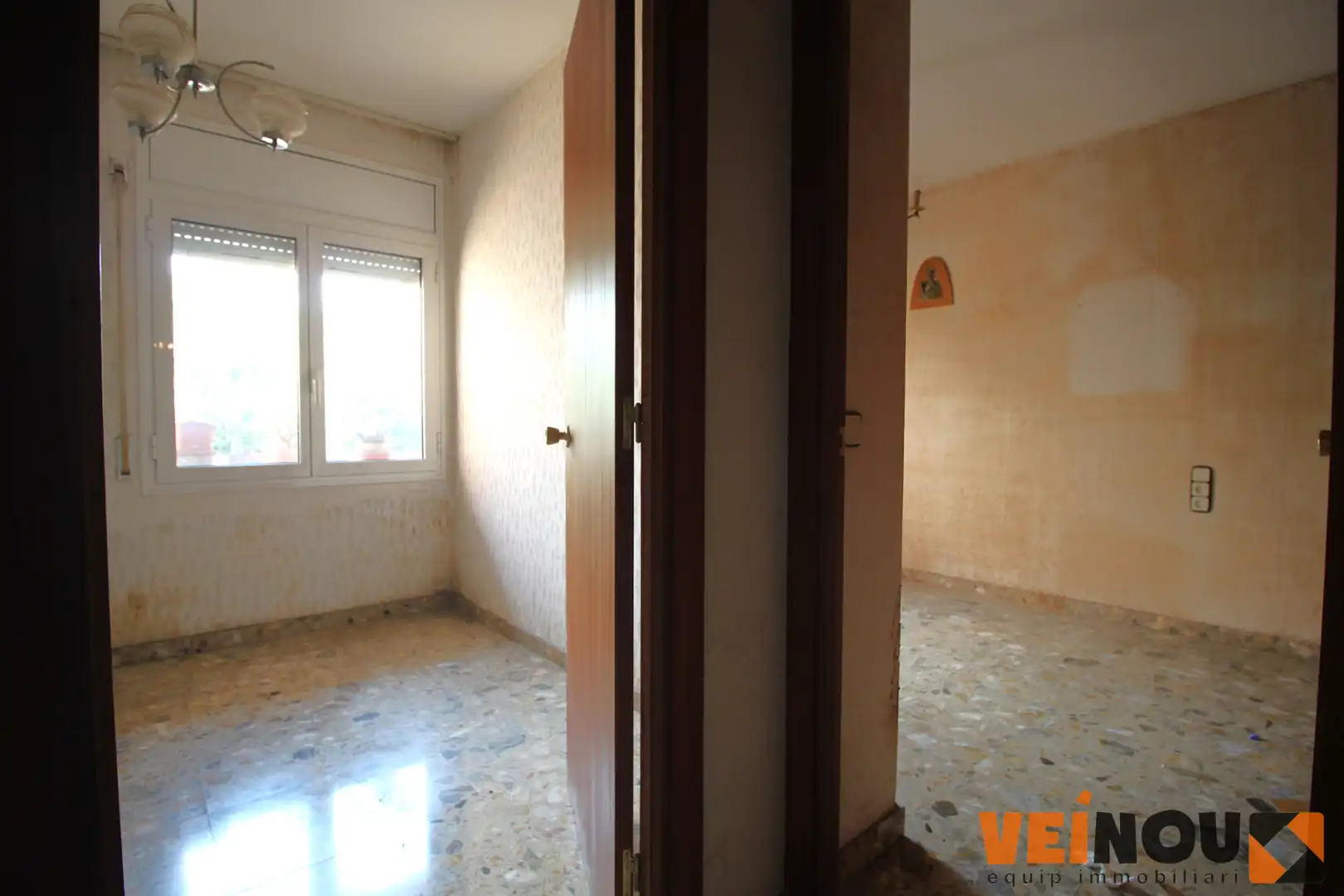 Habitación de Casa adosada en venta en Cornellà de Llobregat con Terraza y Balcón