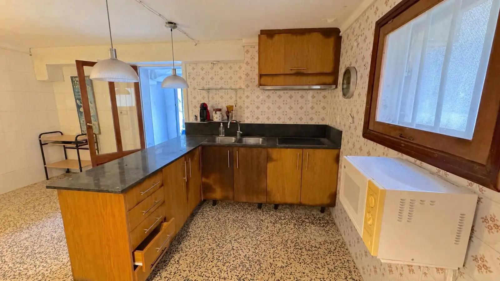 Cuina de Casa adosada en venda en Ses Salines amb Calefacció, Terrassa i Balcó