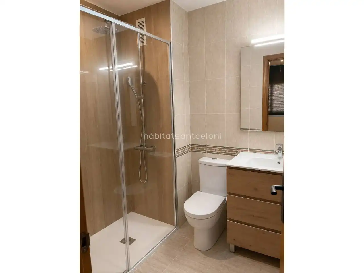 Baño de Piso en venta en Sant Celoni con Aire acondicionado, Calefacción y Balcón