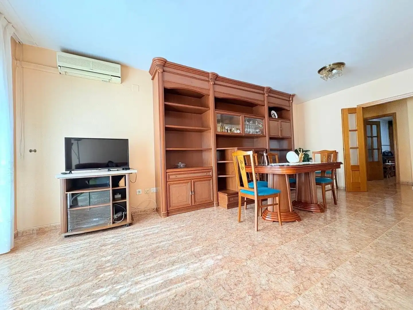 Wohnzimmer von Wohnung zum Verkauf in Albal mit Klimaanlage, Abstellraum und Balkon
