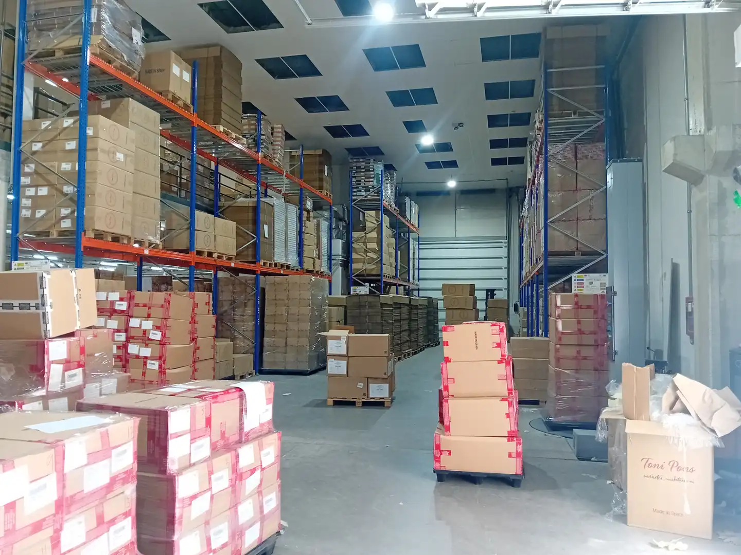 Nave industrial de alquiler en Girona con Alarma