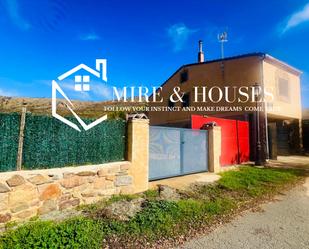 Exterior view of House or chalet for sale in La Miñosa  with Private garden, Terrace and Furnished