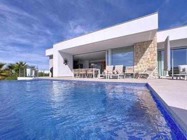 Chalet con piscina en venta en Cumbre del Sol