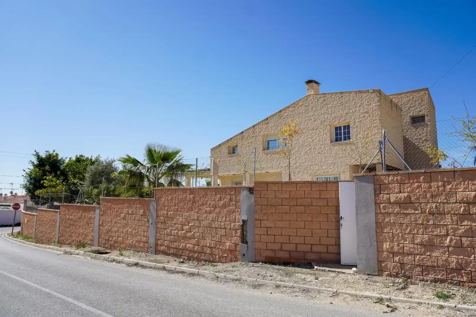 Vista exterior de Casa o xalet en venda en Mutxamel amb Aire condicionat, Terrassa i Traster