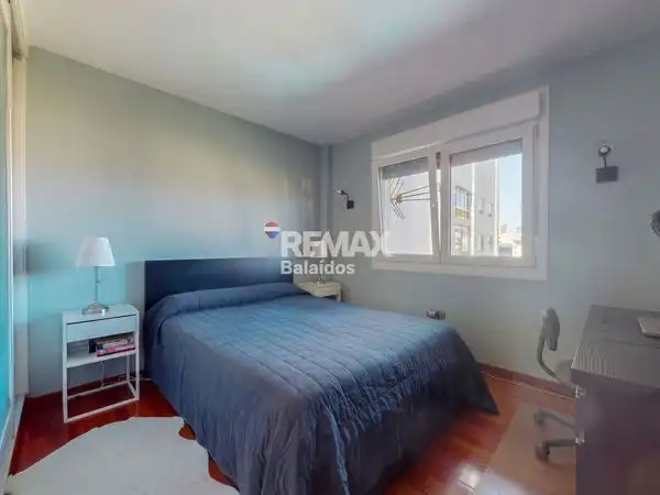Habitación de Casa adosada en venta en Vigo  con Calefacción, Jardín privado y Terraza