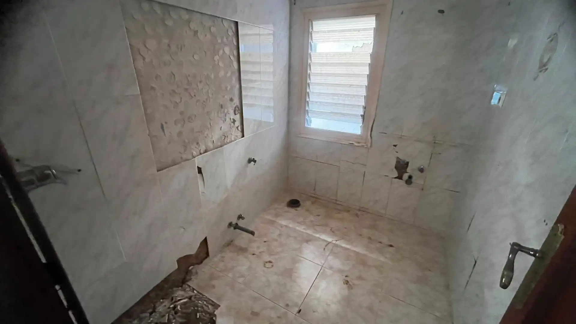 Badezimmer von Einfamilien-Reihenhaus zum Verkauf in Cambrils mit Terrasse, Abstellraum und Alarm