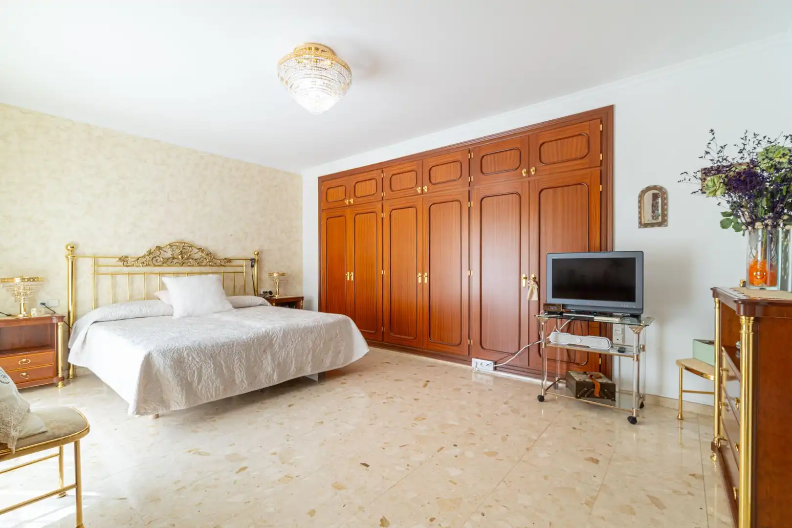 Habitación de Casa o chalet en venta en Figueres con Aire acondicionado, Calefacción y Jardín privado